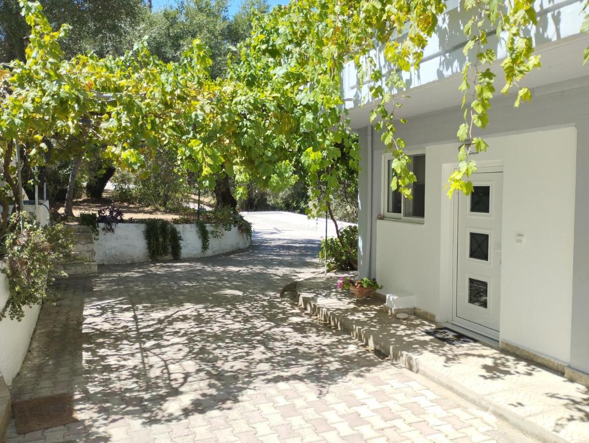ספרטיה Alexander Apartments מראה חיצוני תמונה