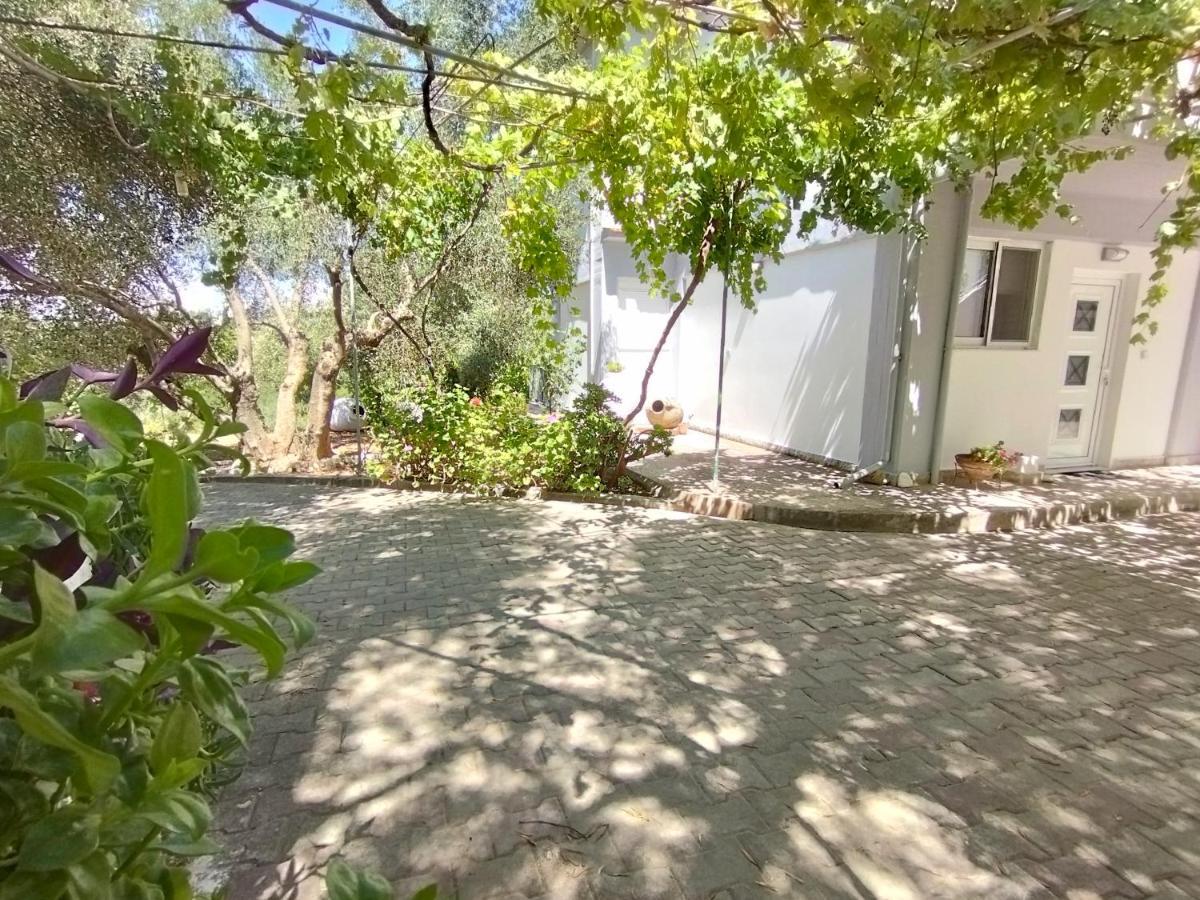 ספרטיה Alexander Apartments מראה חיצוני תמונה