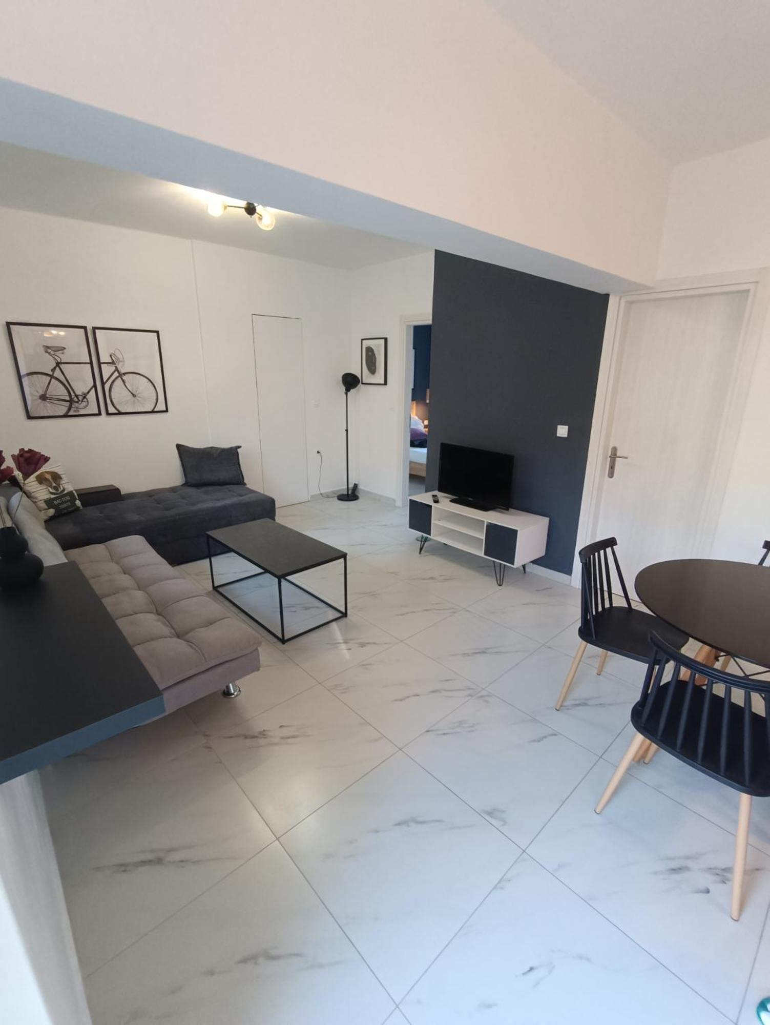 ספרטיה Alexander Apartments מראה חיצוני תמונה